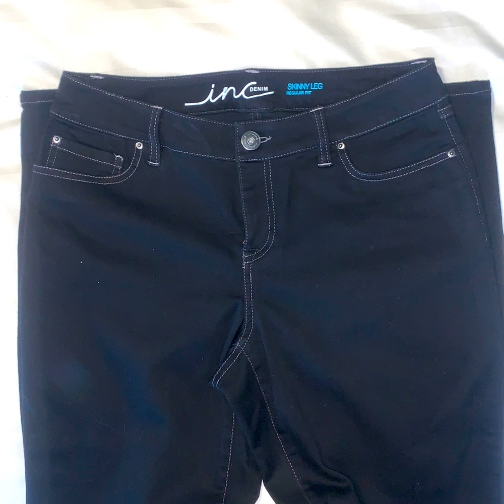 Women’s INC Black Skinny Leg Jeans/Regular Fit